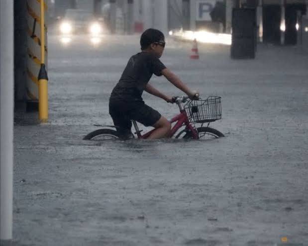 Typhoon Dujuan leaves four dead in Japan, 45,000 houses without power