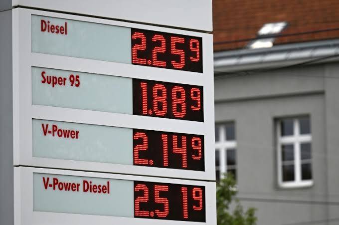 Average EU diesel price hits record 2.23 euros a litre: AFP analysis
