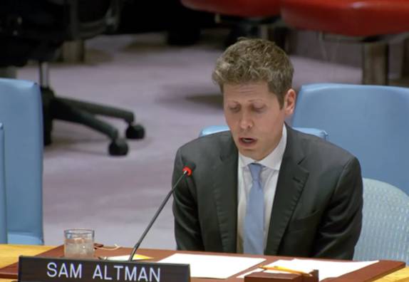 At UN, tech chiefs urge caution in AI development