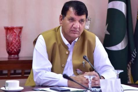 Amir Muqam urges public to ignore PTI's unnecessary protest call