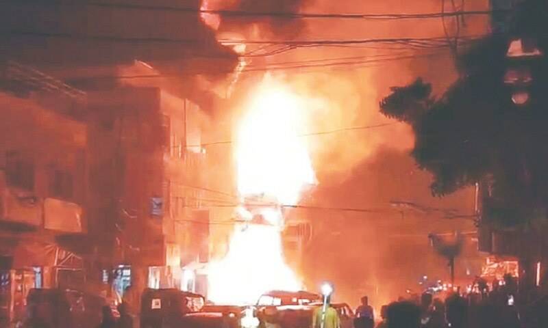 Man found dead as electricity cables catch fire in Karachi