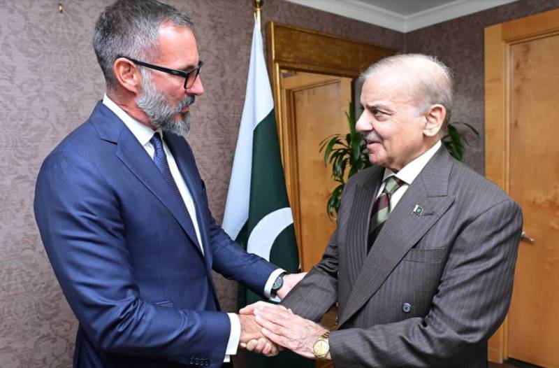 PM Shehbaz invites Prince Rahim Aga Khan to Pakistan visit