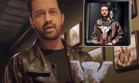 Atif Aslam honoured with customized Berlin Buddy Bear after sold-out concert