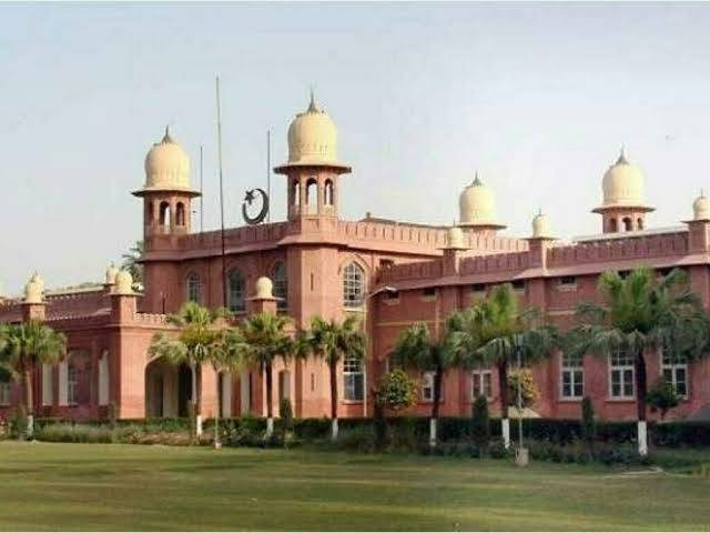 LHC orders probe into 228 illegal recruitments in Faisalabad’s University of Agriculture
