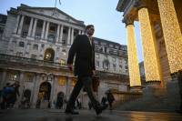 Bank of England holds rate, warns of hike if Iran war persists