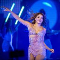 Shakira to cap off world tour with Madrid 12-gig run
