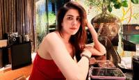 Areeba Habib faces backlash over vacation outfit