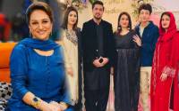 3 Biwiyan ek sath khilkhila rahi hain, kaise? Bushra Ansari questions Iqrar-ul-Hassan’s family dynamic