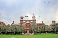 Rape victim’s mother and female relatives thrash suspect in Lahore High Court 