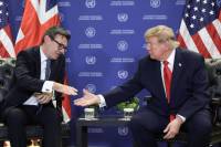 UK says will revisit Chagos deal after latest Trump criticism