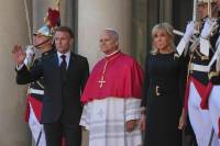 Pope warns against losing humanity in 'paradise of machines'