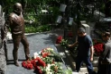 Russian mercenary Prigozhin's statue unveiled at his grave