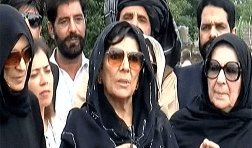 Meeting Day: Imran Khan’s sisters blocked again outside Adiala Jail