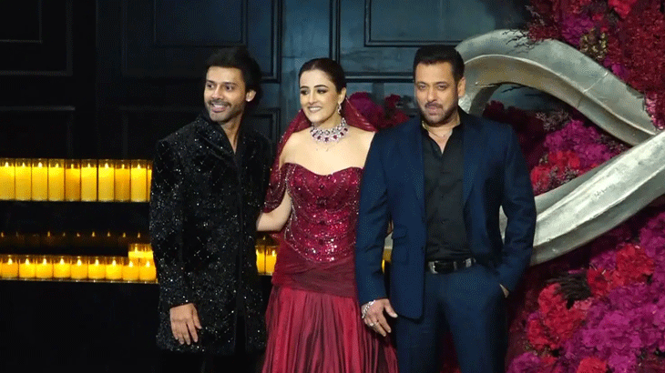 Salman Khan stuns at Nupur Sanon and Stebin Ben’s reception