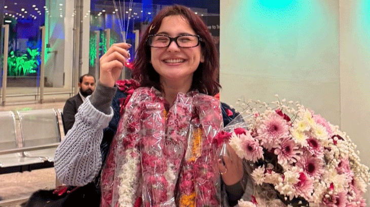 Industry friends flood Hania Aamir with love on 29th birthday