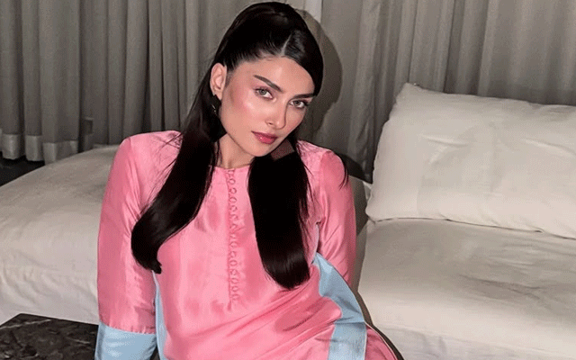 Ayeza khan turns Barbie in new glamorous transformation