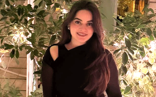 Minuuu is Back! Minal Khan thrills fans with exciting comeback announcement