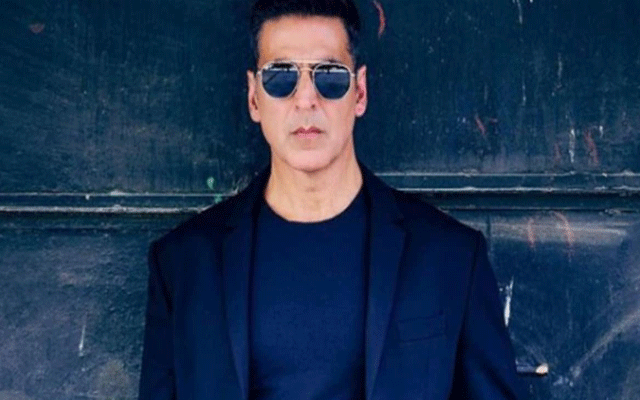 Akshay Kumar breaks silence on Canadian passport debate
